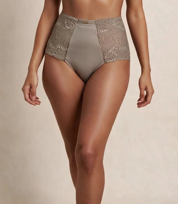 Discover premium women's briefs from the Shonnie Collection, designed for exceptional comfort, a flattering fit and timeless elegance.