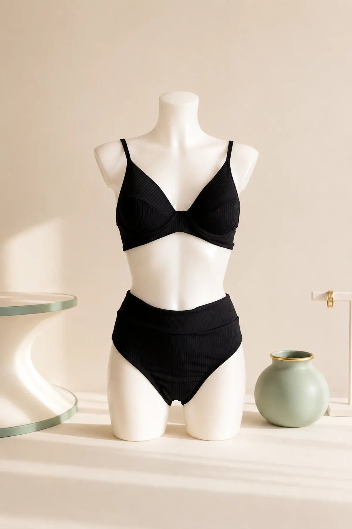 Kailani Ribbed Bikini – Geribde Bikini met Beugel